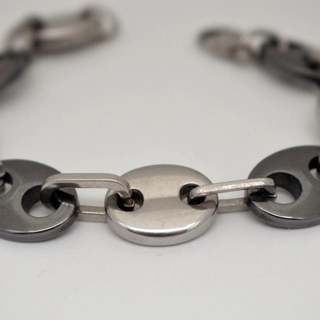 silver hematite oval link bracelet.jpg